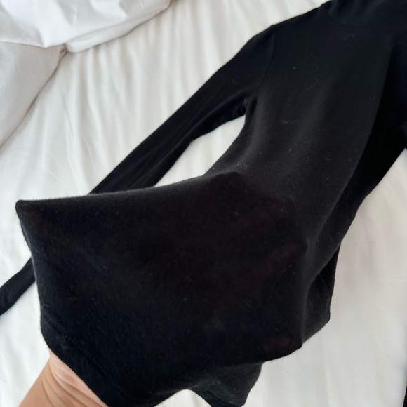 Wilfred Huet Turtleneck - Picture 5 of 7